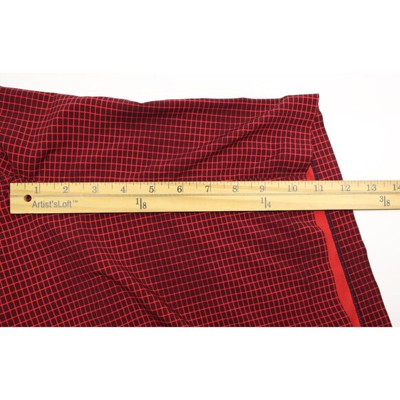 Lululemon Women's Core Shorts Unlined 11" Inseam Red/Black Squares Sz L - Picture 5 of 8